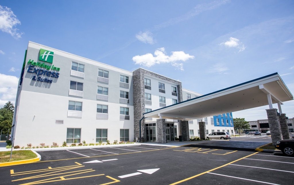 Holiday-Inn-Express-Suites-Rehoboth-Beach